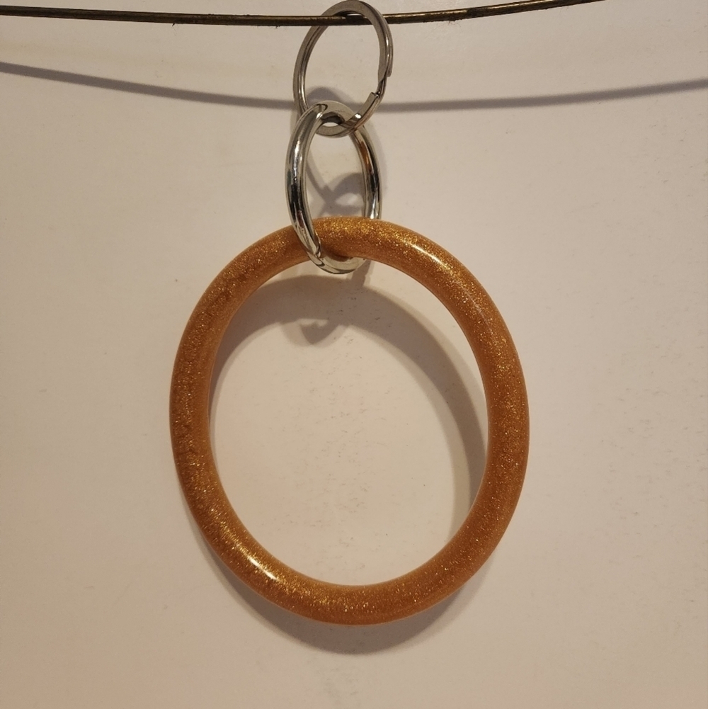 Like New Gold sparkly key and Keychain holder